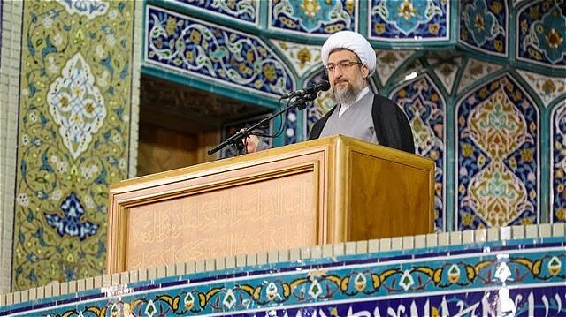 مردم فریب اخلالگران بازار دلار و طلا را نخورند